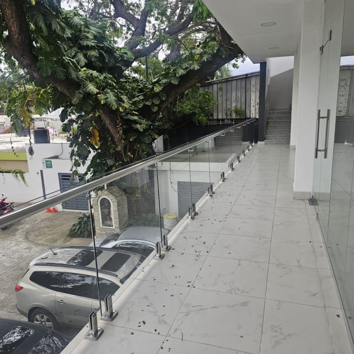 Local en alquiler Navarrete centro, 90 m², parqueo - foto 1