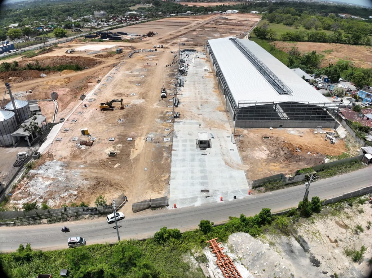 En Renta Nave Industrial en Santo Domingo Oeste - foto 1