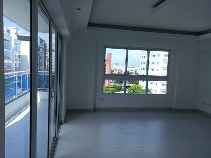 Apartamento renta en Rademanes Evaristo Morales SD - foto 1