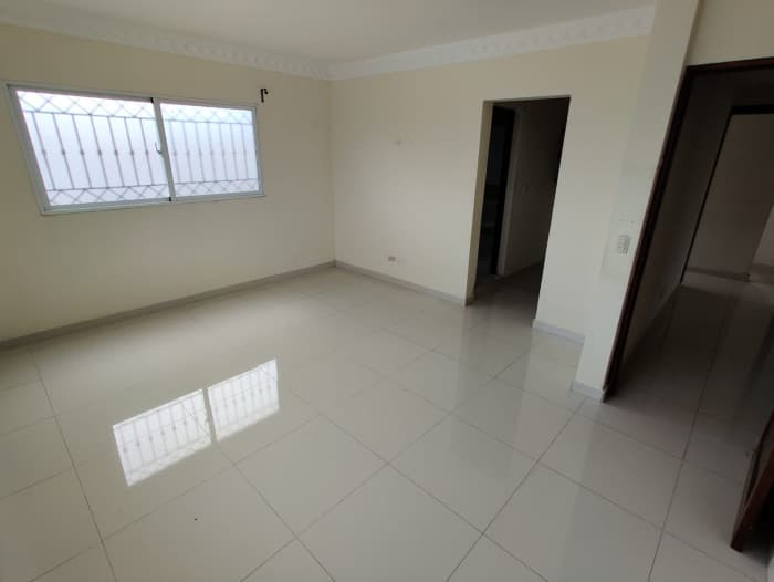Venta casa de 2 niveles en Arroyo Hondo - foto 4