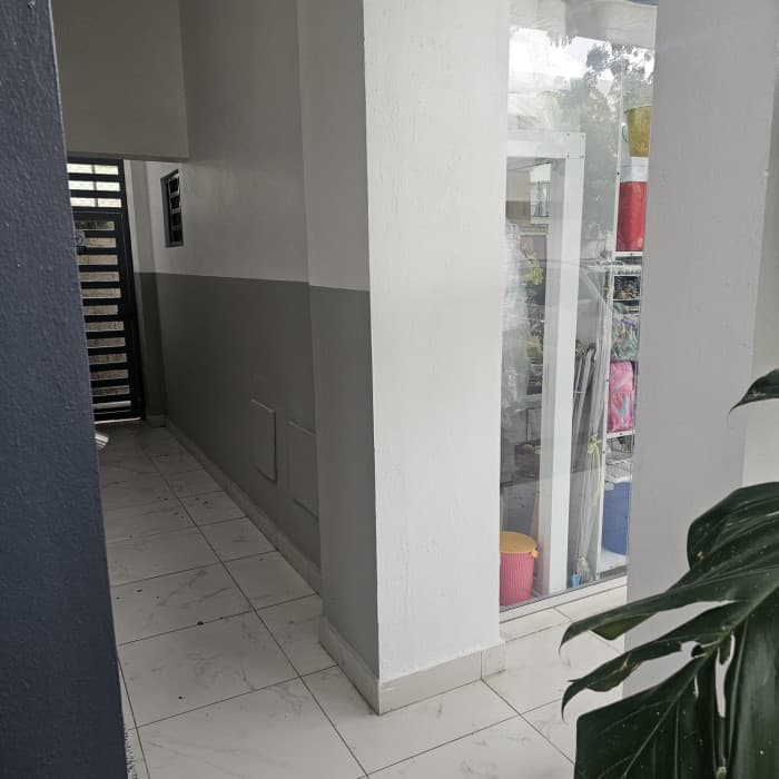 Local en alquiler Navarrete centro, 90 m², parqueo - foto 4