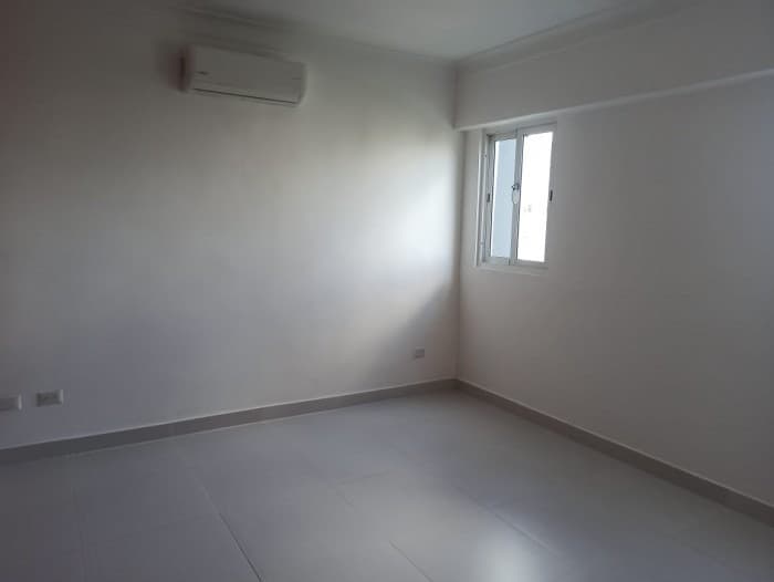Apartamento renta en Rademanes Evaristo Morales SD - foto 3