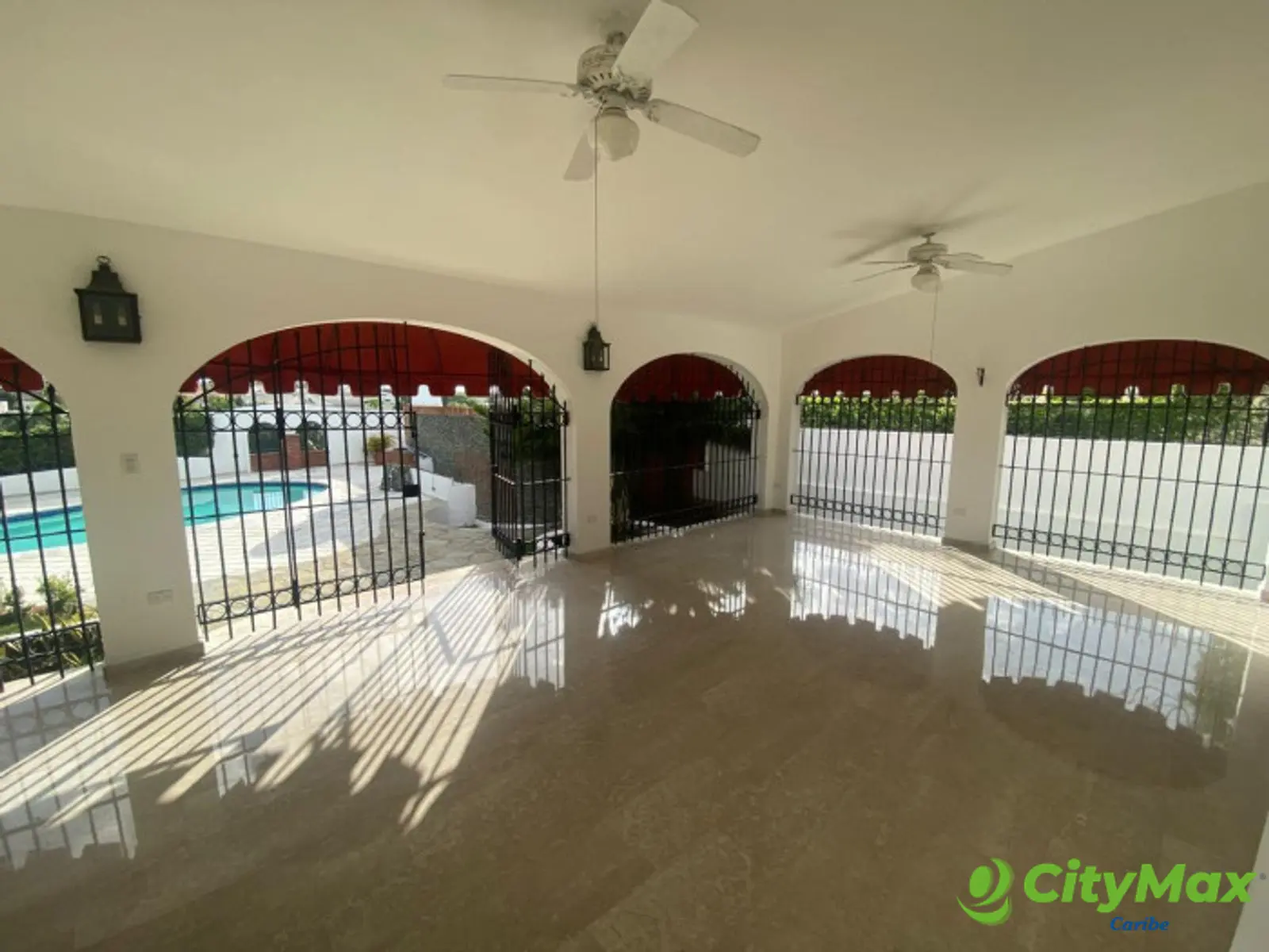 En Venta Hermosa Casa en Altos de Arroyo Hondo III - foto 8