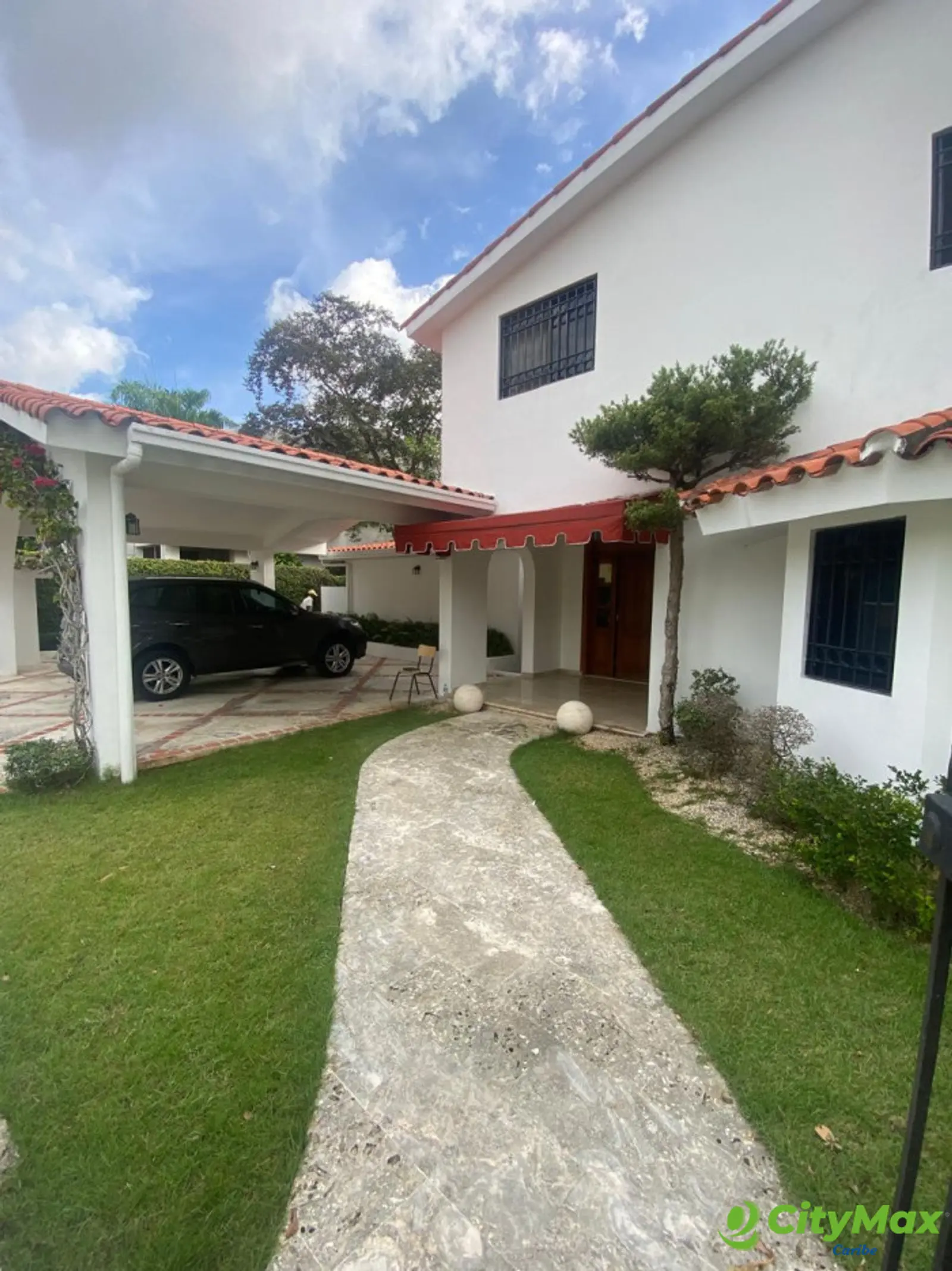 En Venta Hermosa Casa en Altos de Arroyo Hondo III - foto 2