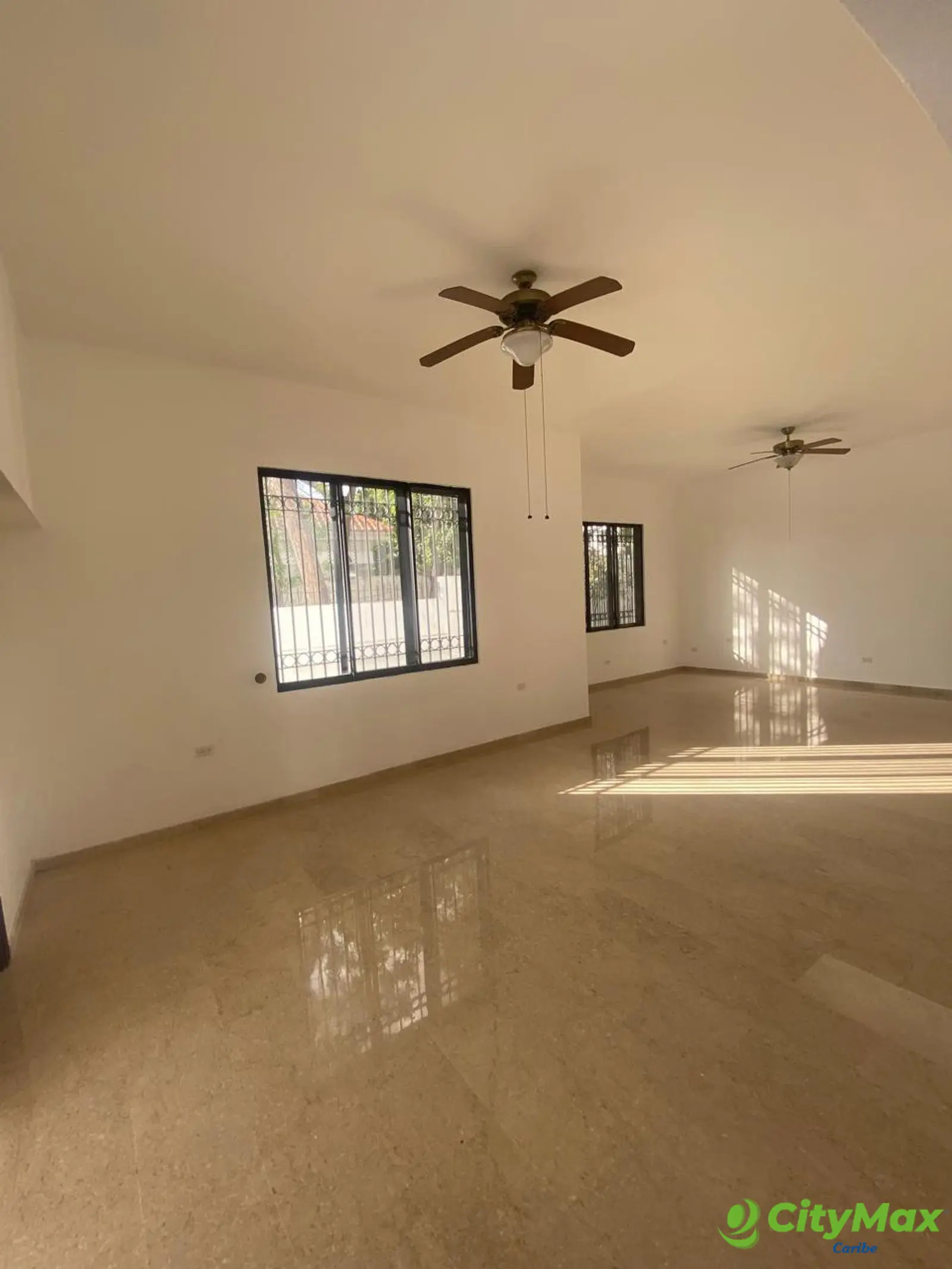 En Venta Hermosa Casa en Altos de Arroyo Hondo III - foto 4