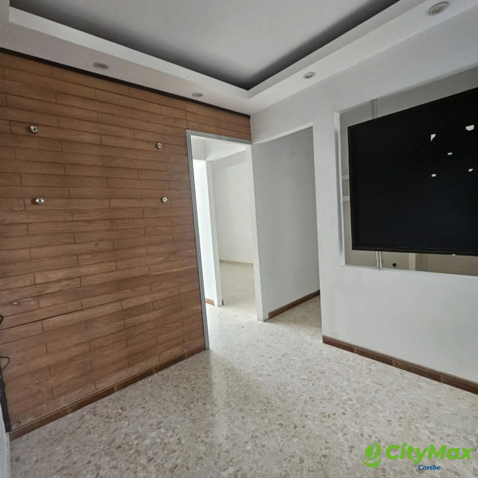 En Renta Local Comercial en Plaza Don Julio Navarrete - foto 4