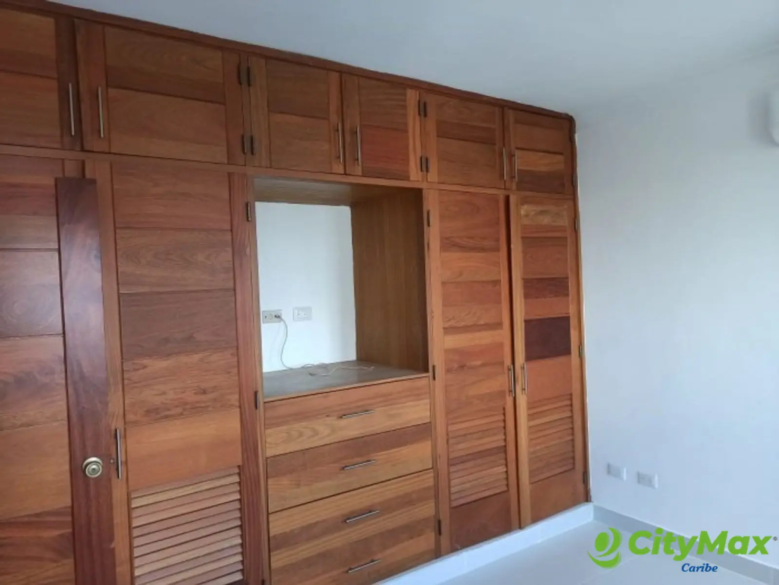 Apartamento renta en Rademanes Evaristo Morales SD - foto 2