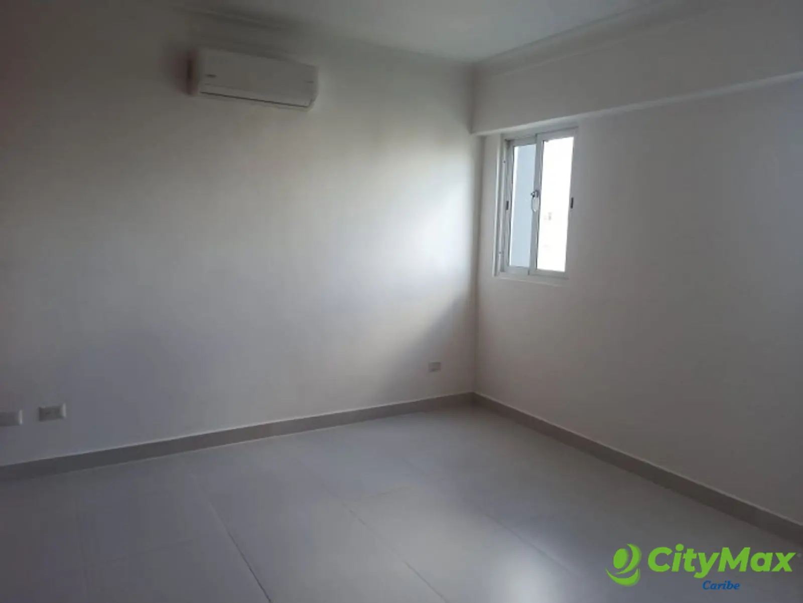 Apartamento renta en Rademanes Evaristo Morales SD - foto 3