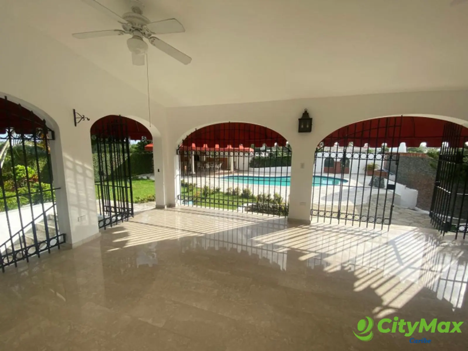 En Venta Hermosa Casa en Altos de Arroyo Hondo III - foto 9